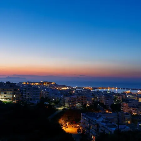Stelios Penthouse Apartment *