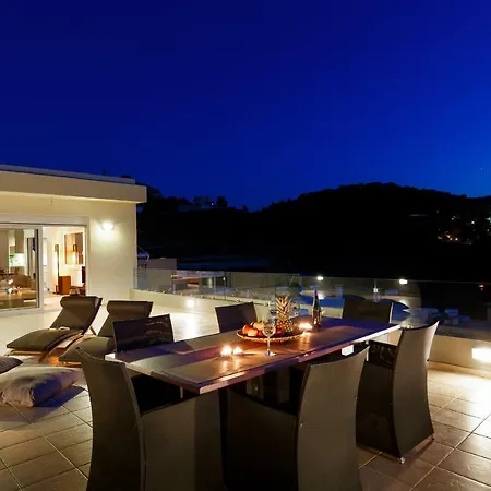 Stelios Penthouse Apartment