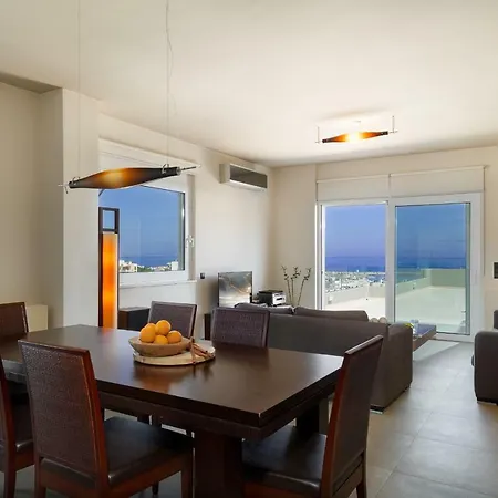 Stelios Penthouse アパート *